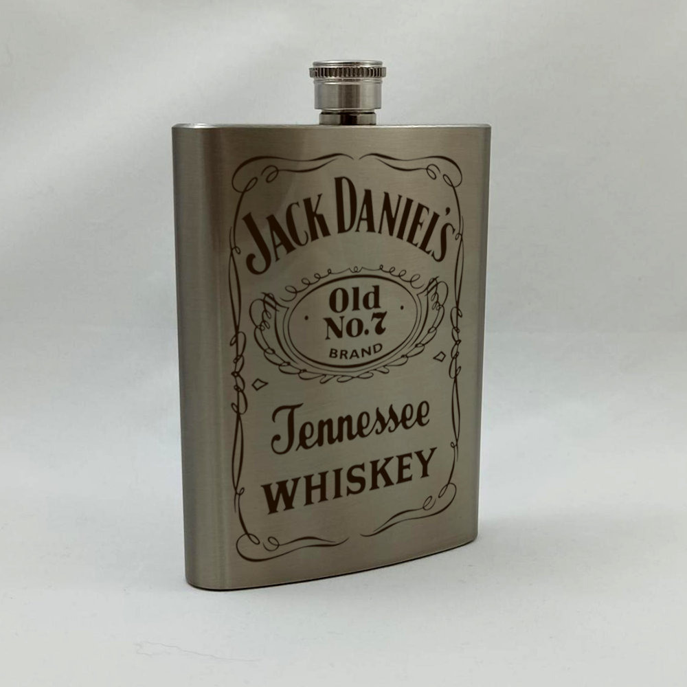 Печать на металлической фляжке