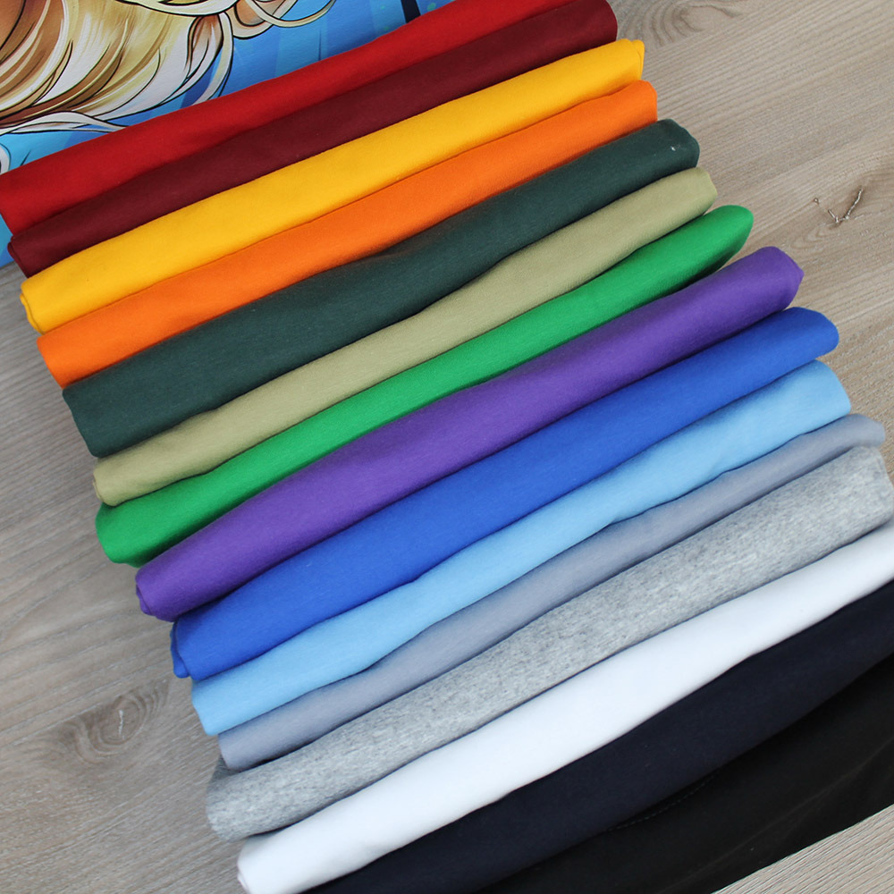 Цветные женские футболки