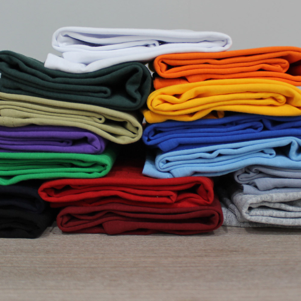 Цветные детские футболки