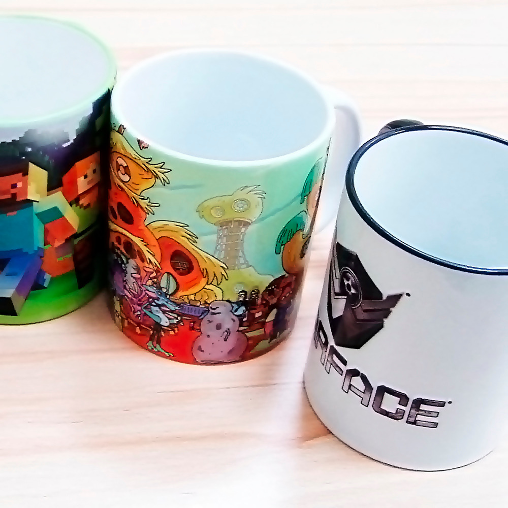 Кружка со цветными ободком и ручкой