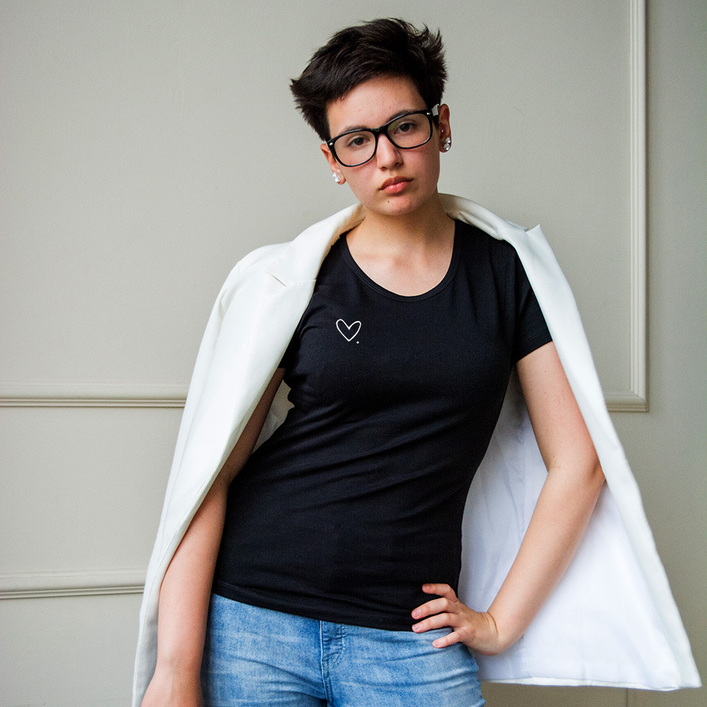 Цветные женские футболки