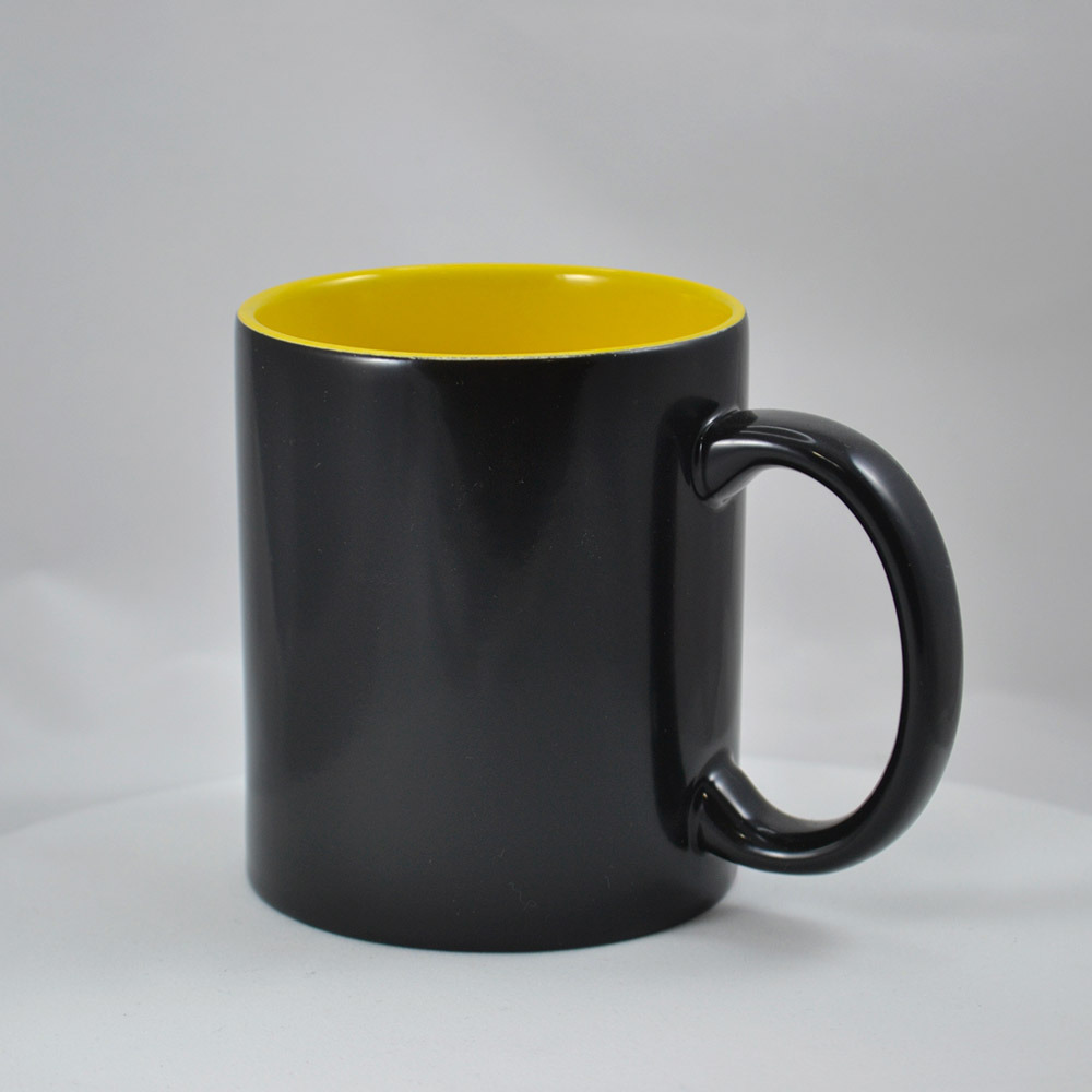 Кружка-хамелеон желтая внутри меняет цвет при нагревании 