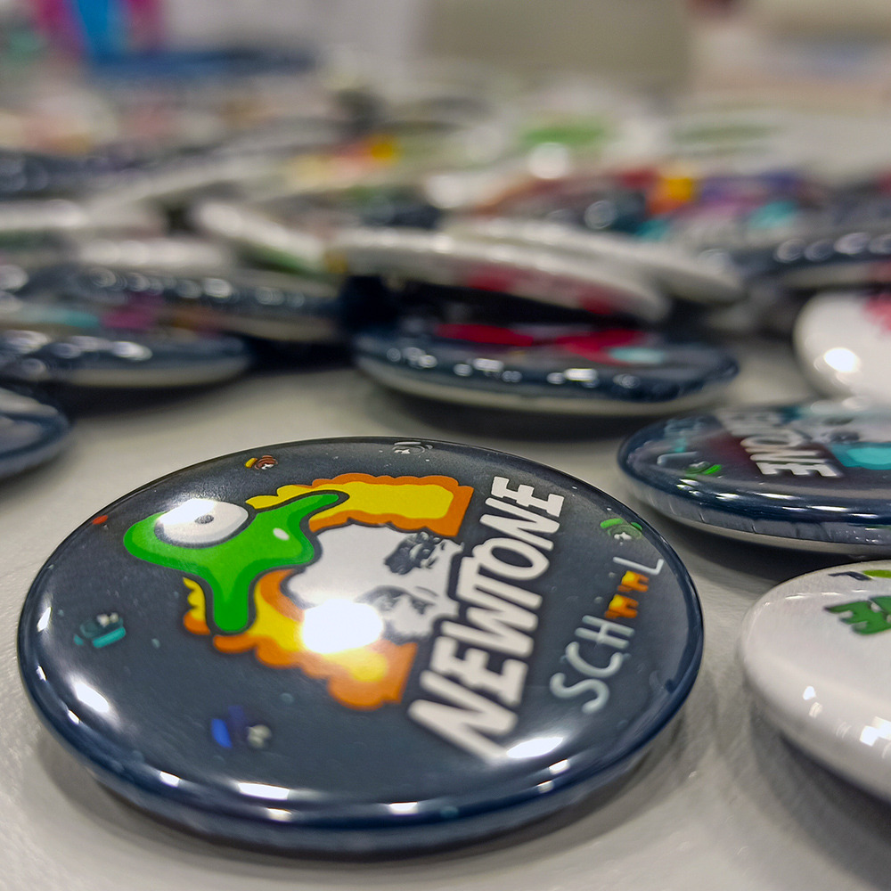 Значок глянцевый